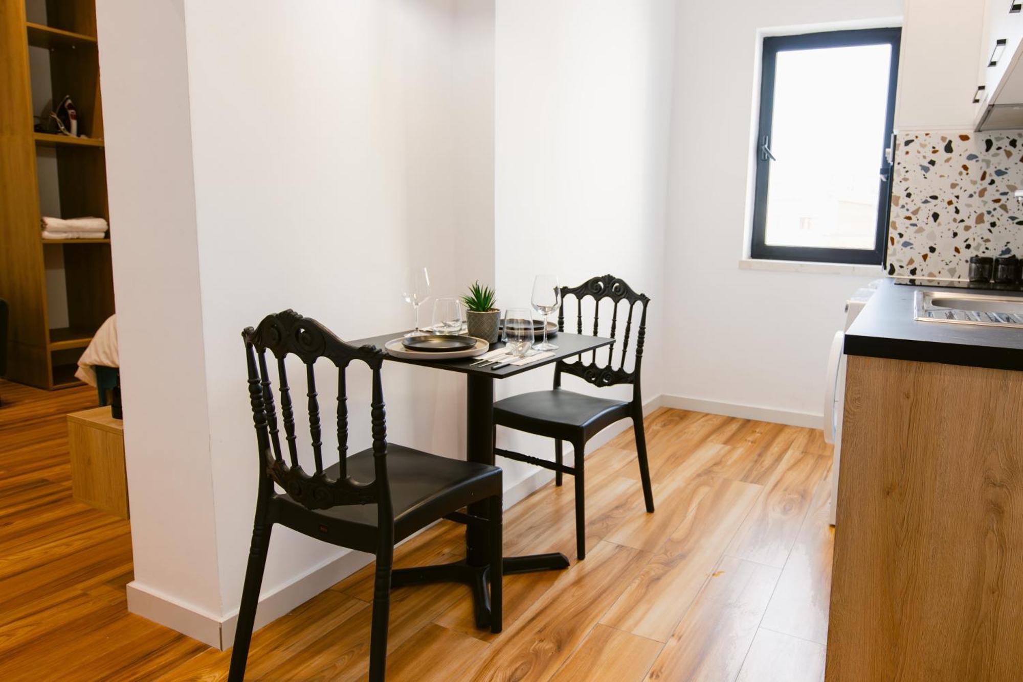 Durres Str Modern Apartments - The Nest 티라나 외부 사진